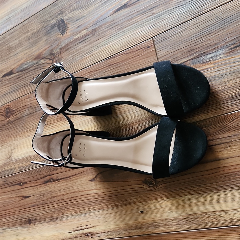 A New Day Black Heeled sandals size 6.5